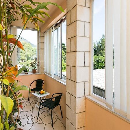 Yellow Room Guesthouse Дубровник Стая снимка
