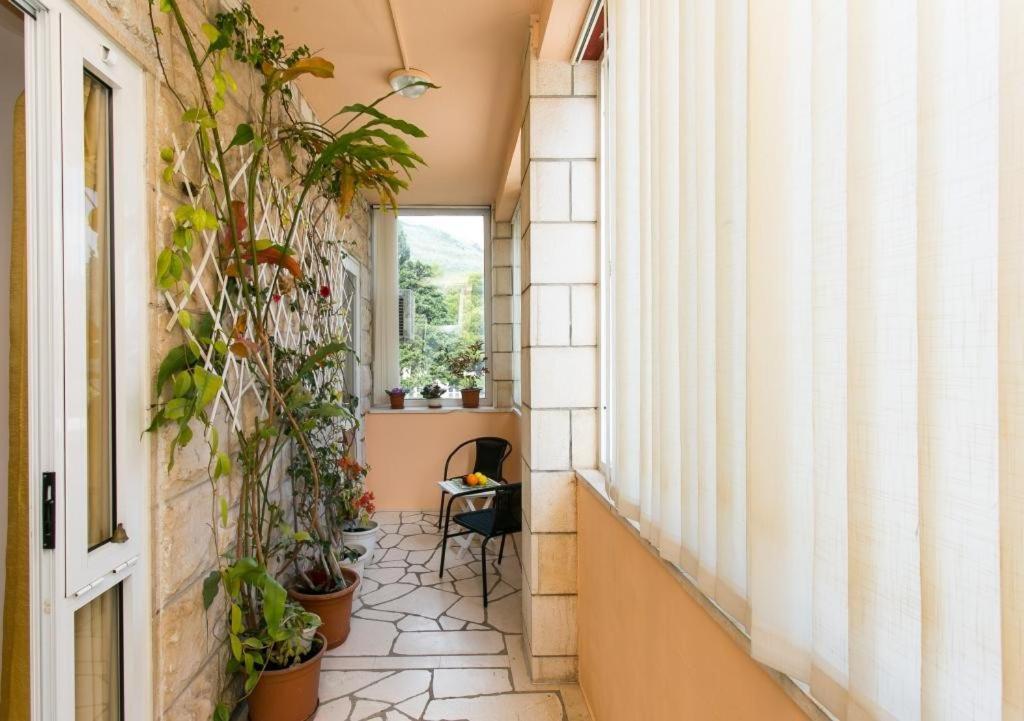 Yellow Room Guesthouse Дубровник Екстериор снимка