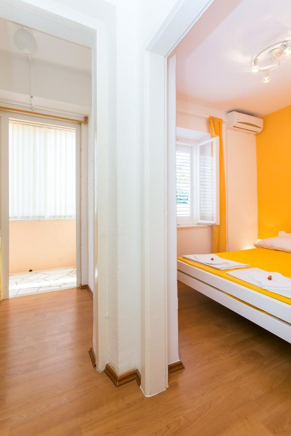 Yellow Room Guesthouse Дубровник Екстериор снимка