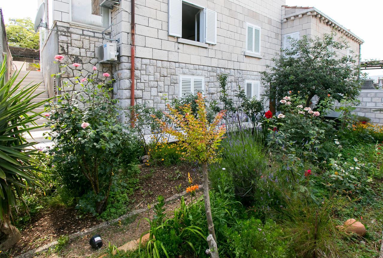 Yellow Room Guesthouse Дубровник Екстериор снимка